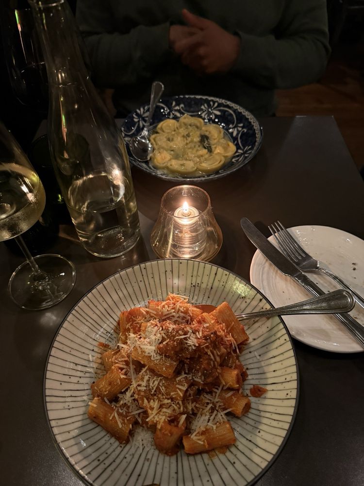 Candlelit wine table